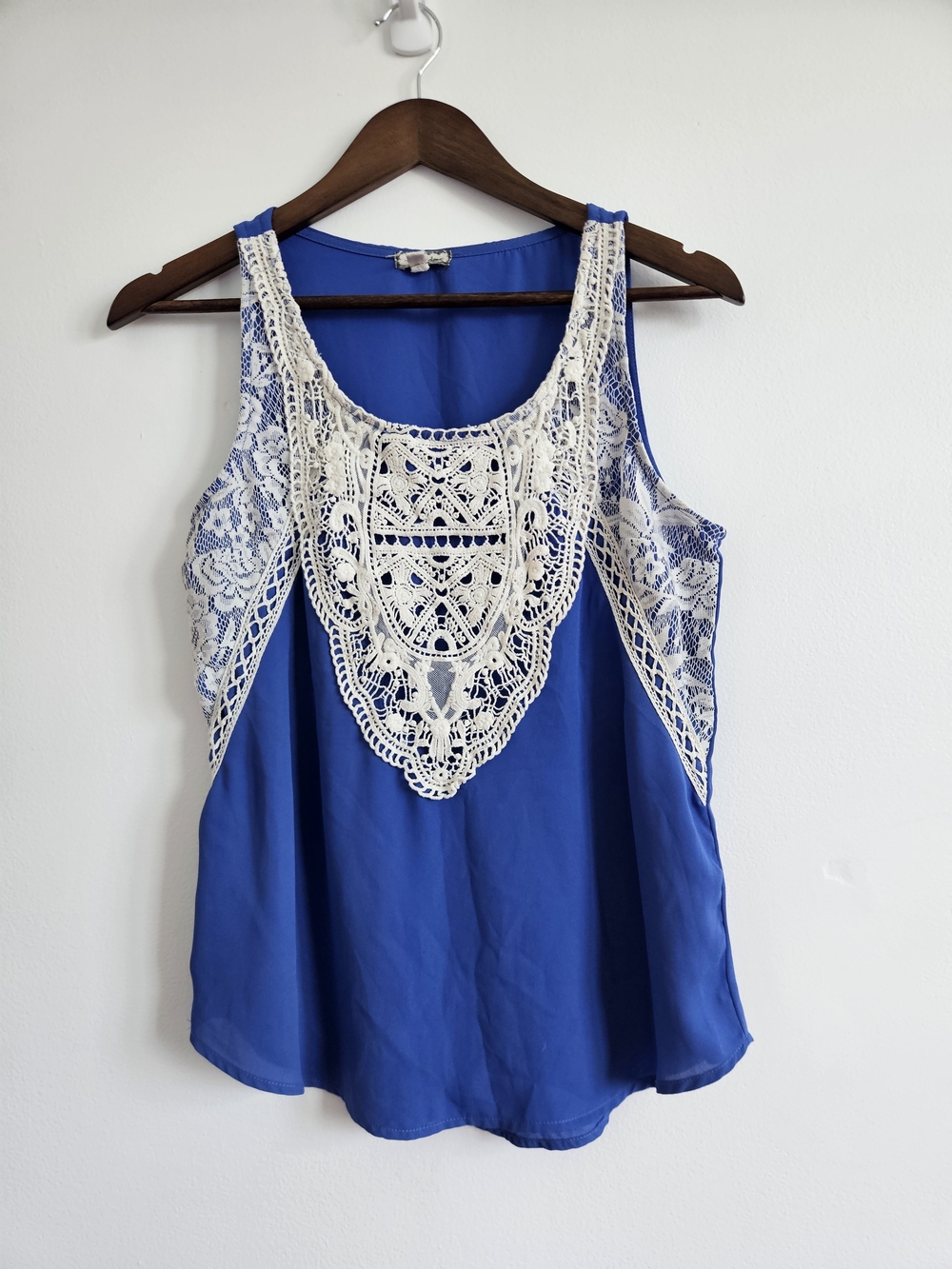 Eyeshadow Size Small Top Blouse Crochet Lace Sleeveless Blue White